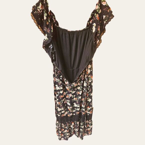 CITY CHIC Plus Size Floral Lace Off Shoulder Maxi dress. 2X-3X - Picture 11 of 16